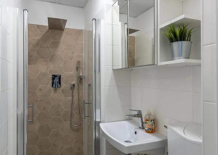 Eighth Wonder * Budapesta